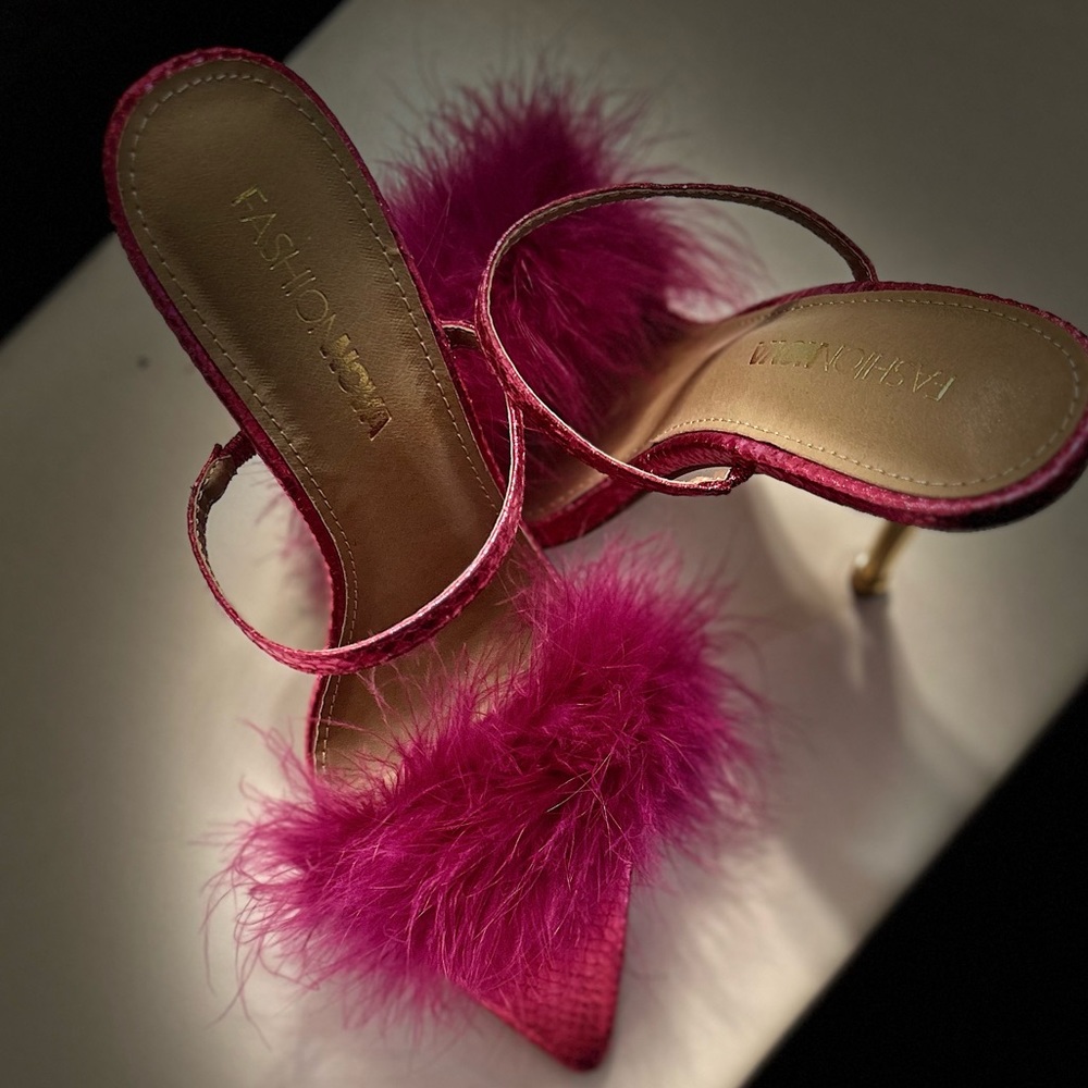 Feather pink high heel